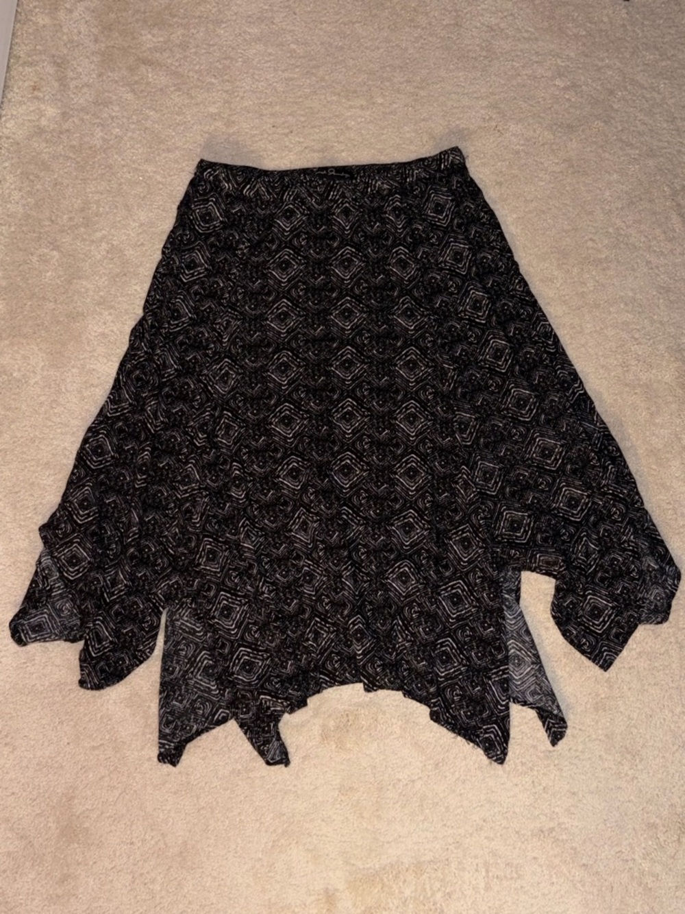French Laundry Black Geometric Handkerchief-Hem Skirt